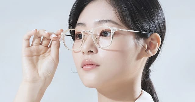 When Should You Start Wearing Glasses After Nose Surgery? thumbnail
